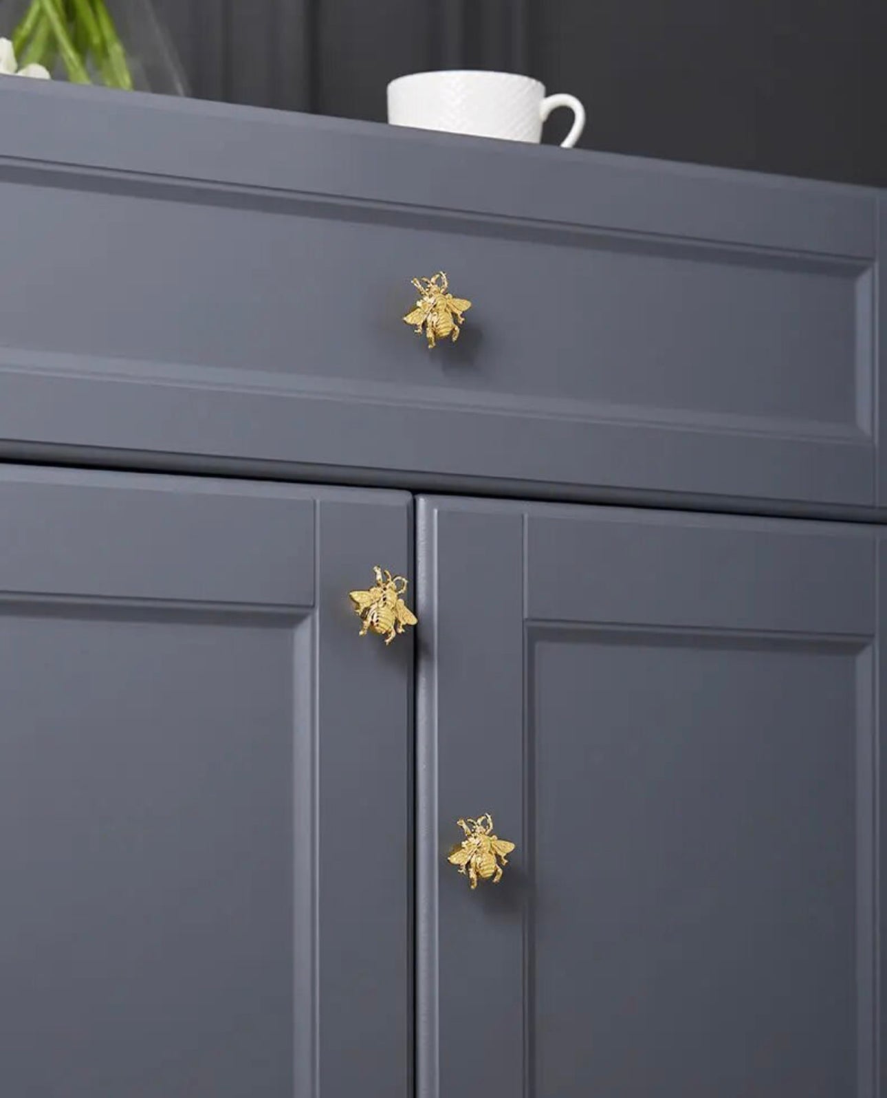 Queen Bee Knob Pull Handle