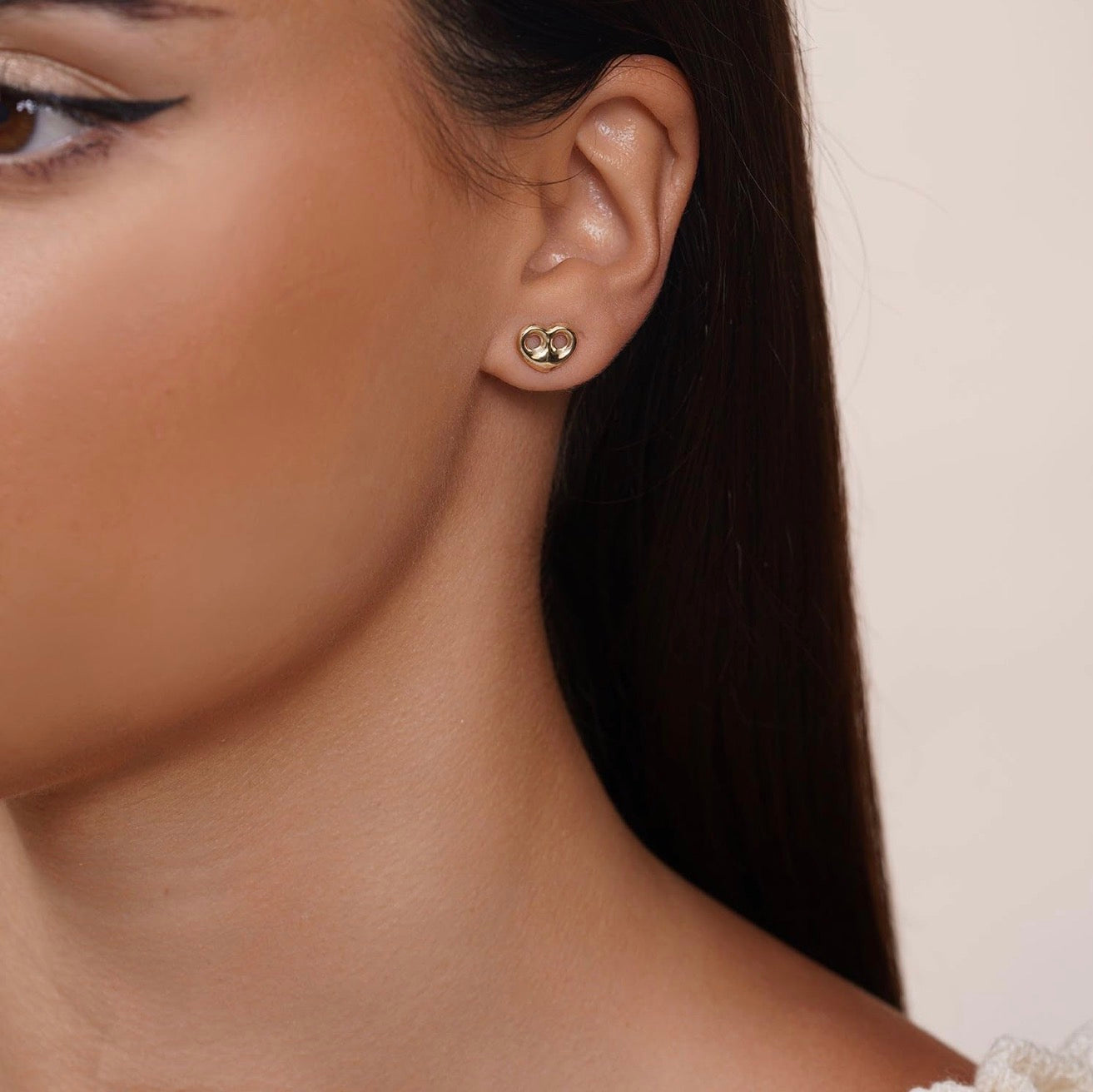 14K Gold Puff Mariner Heart Stud Earrings