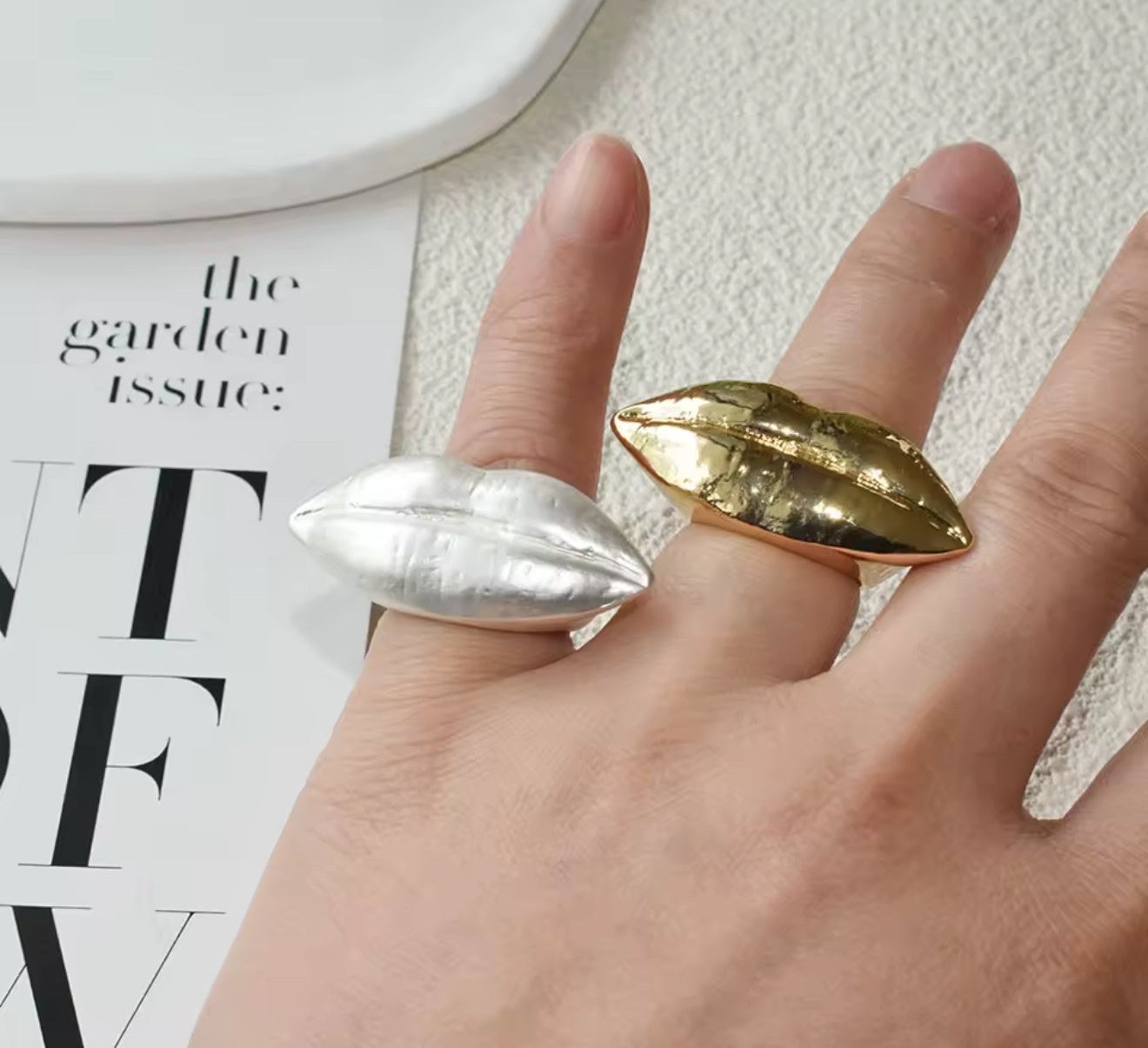 Small Lips Ring