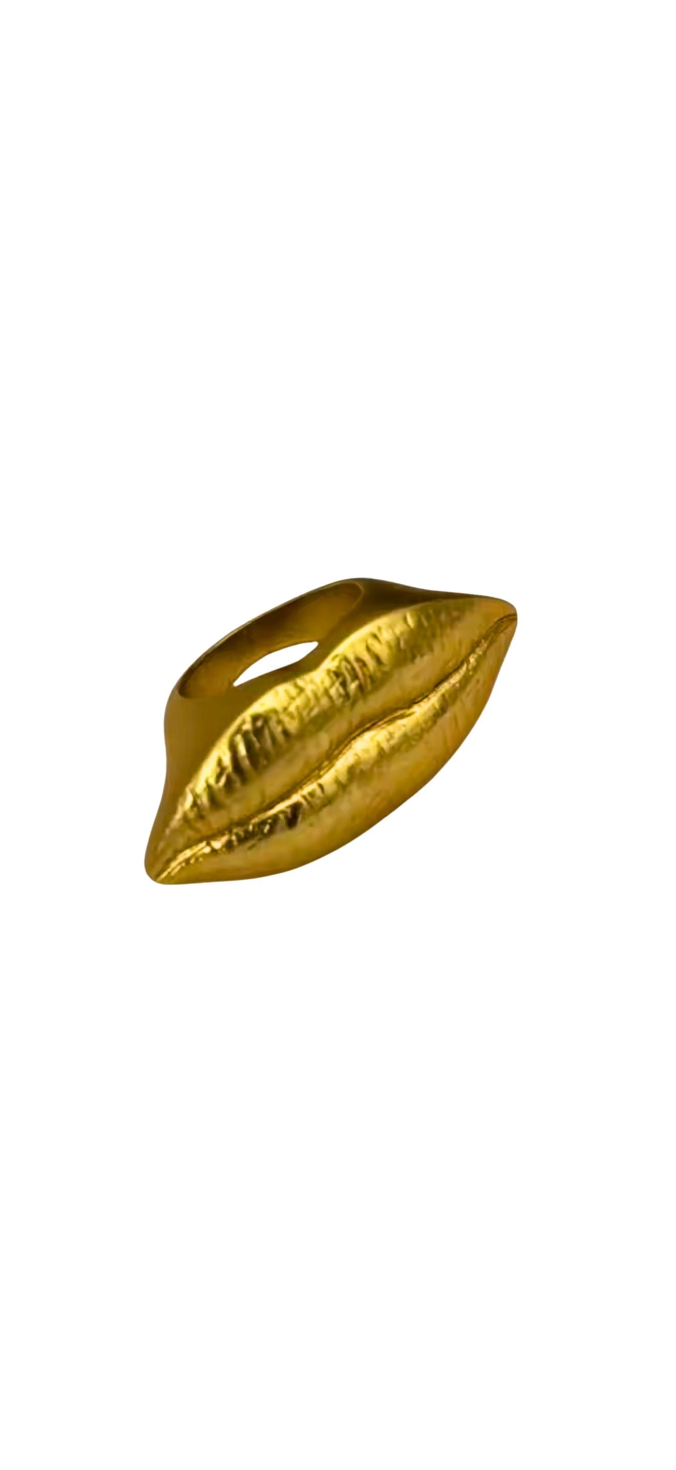 Small Lips Ring