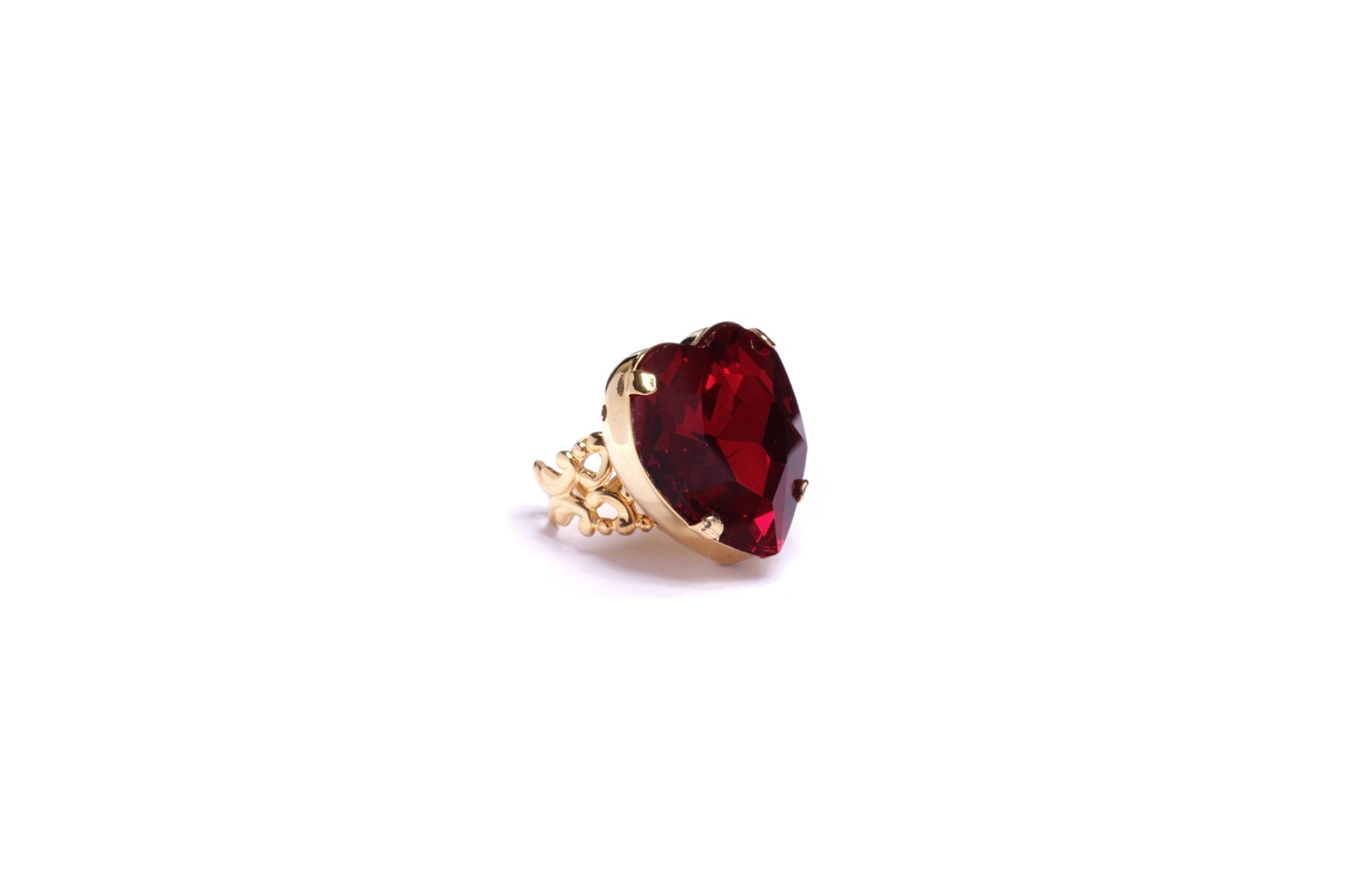 HEART RING - Mordekai