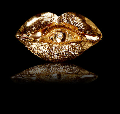 LookingLips Brooch/Lapel Pin